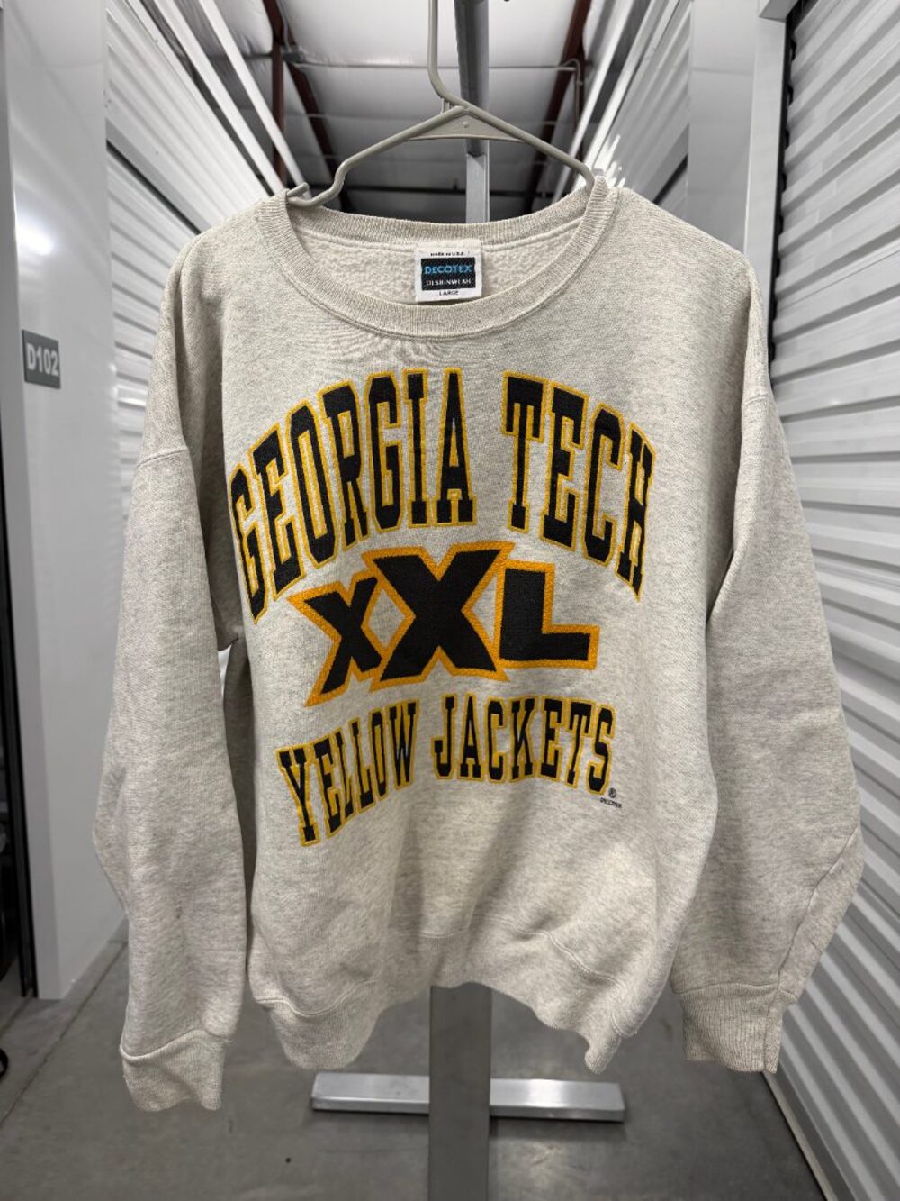 Georgia Tech Yellow Jackets Men's Grey Crewneck Sweatshirt Size L Made in USA